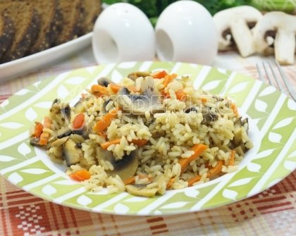 Плов с шампиньонами