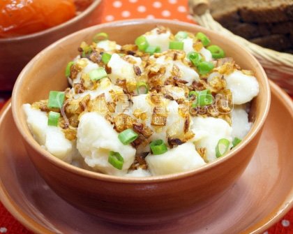 Постные галушки с луком