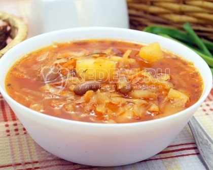 Постный борщ с фасолью