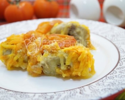 Тушеный минтай с морковью и луком